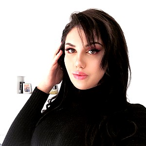 Monica Conti 29