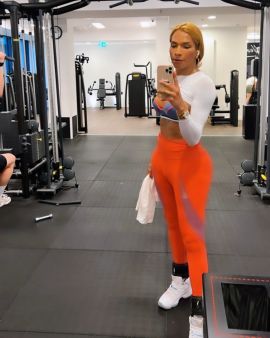 Mia 29