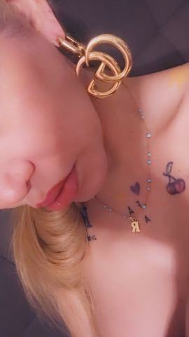 Rebecca 23