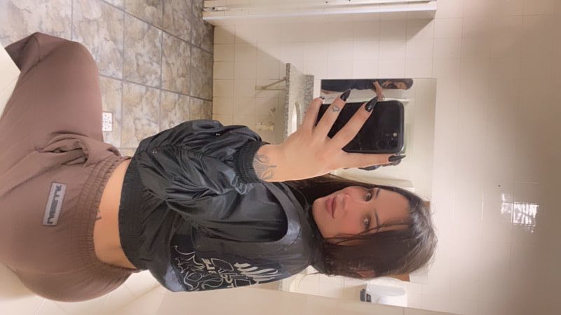 Larissa 29