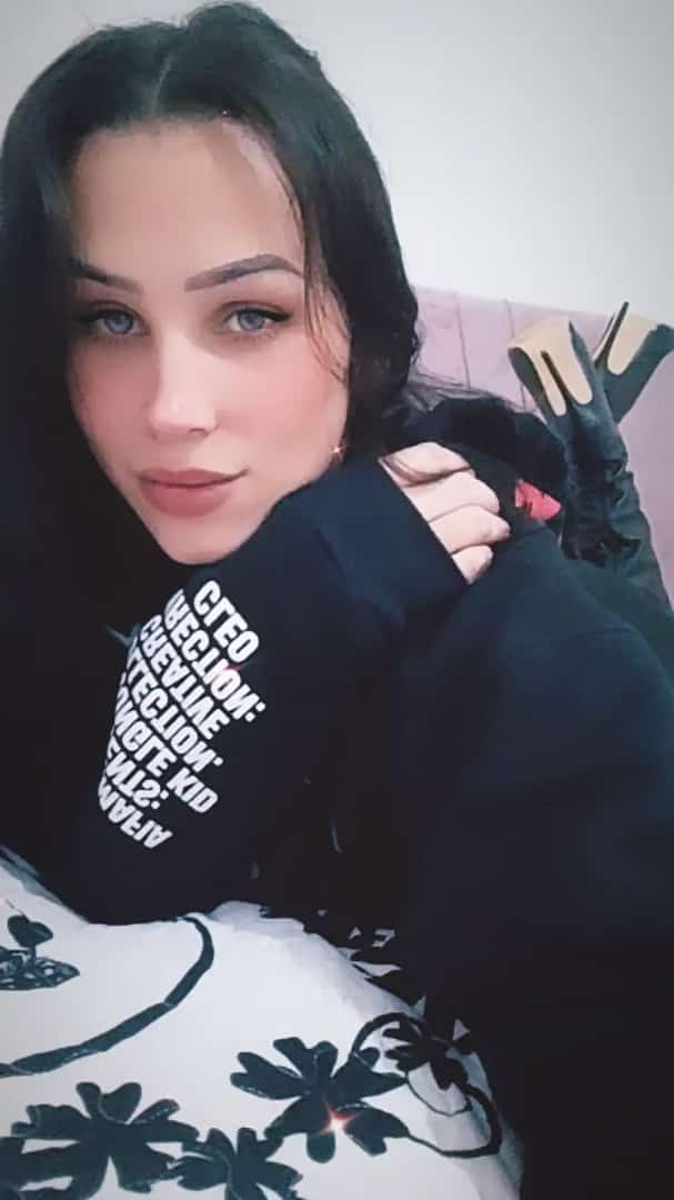 Larissa 6