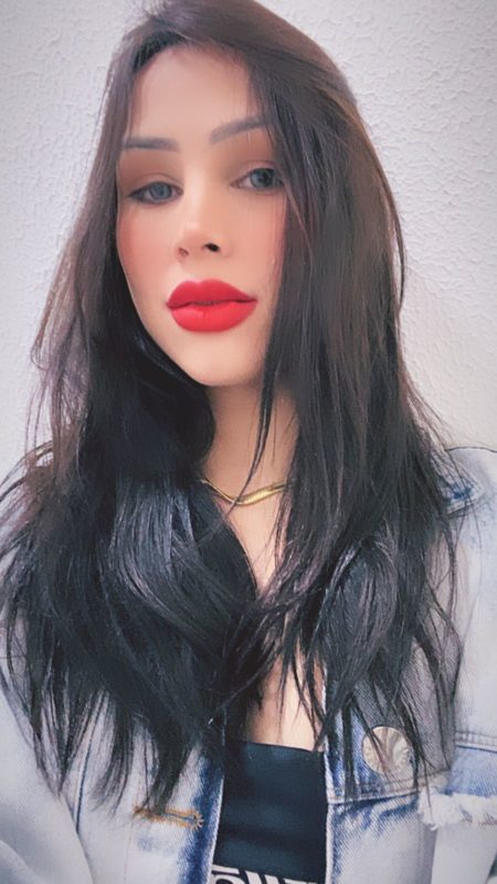 Larissa 19