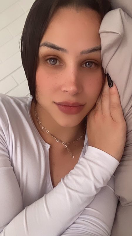Larissa 16